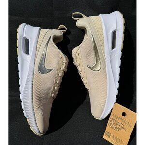 G21- SIZE 8.5 WOMEN'S NIKE AIR MAX NUAXIS SANDDRIFT/GRAIN/WHITE HF1233 105
